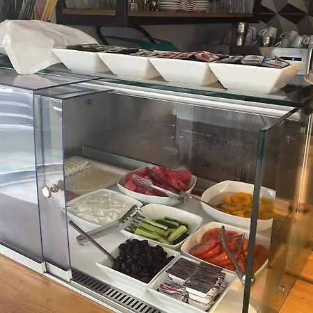 Oli Terra 斯卡拉伯塔麦斯